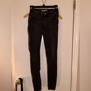 black skinny jeans